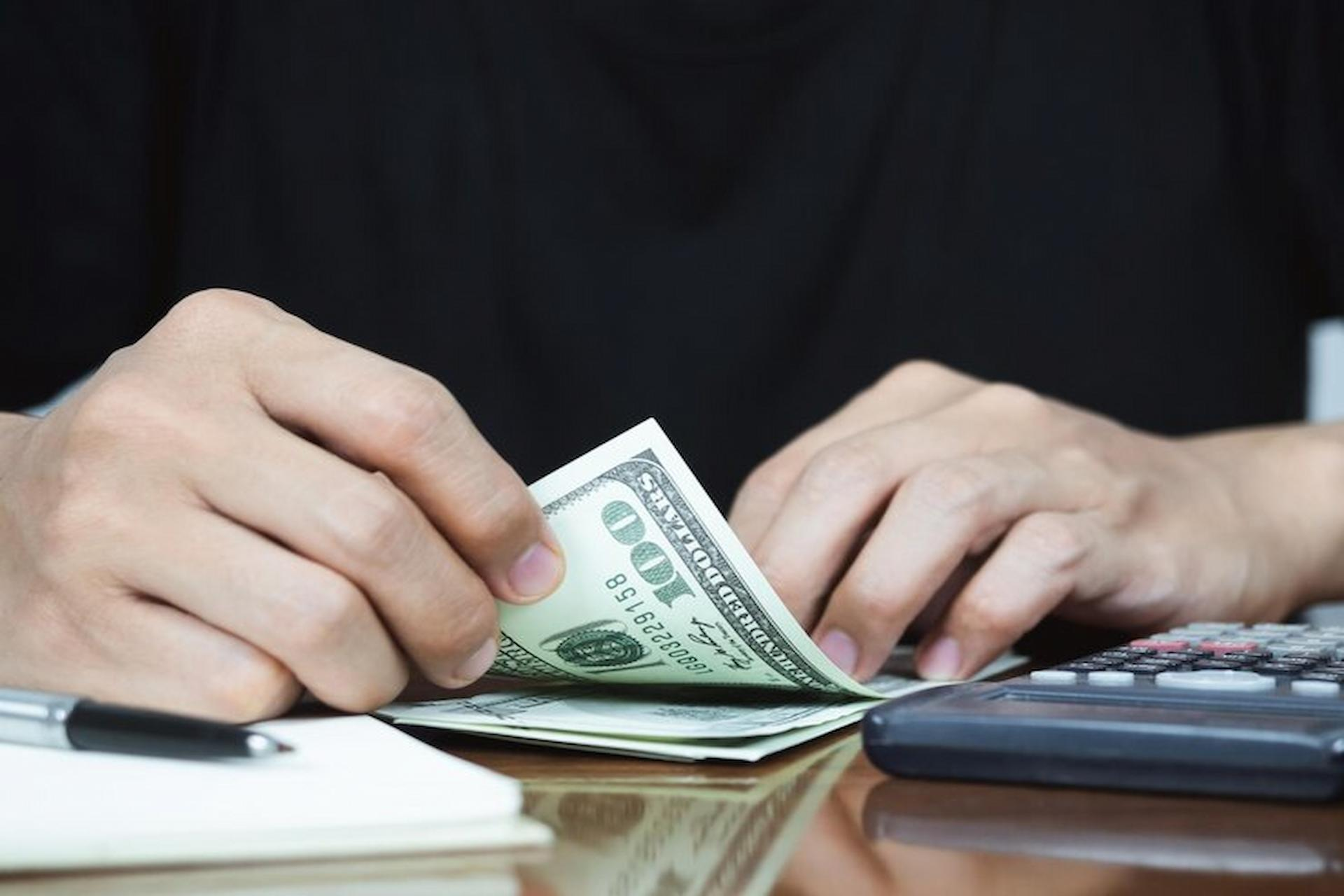 Quick Loans vs. Traditional Loans: Which One Is Right for You?
