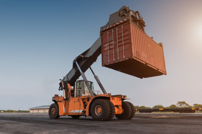 How Shipping Container Movers Can Make Your Shipping Process Hassle-Free